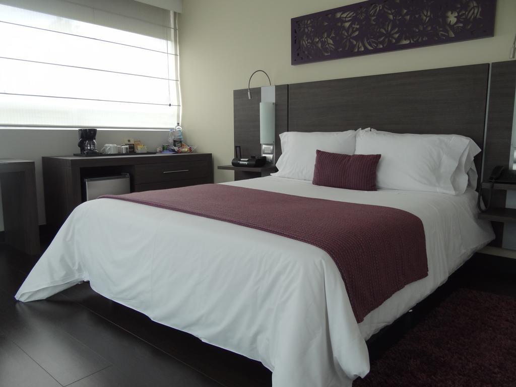 Hotel Bh El Poblado Medellín Rum bild